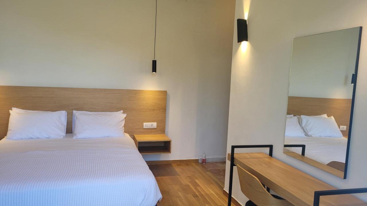 Theoxenia Hotel Andritsaina Esterno foto