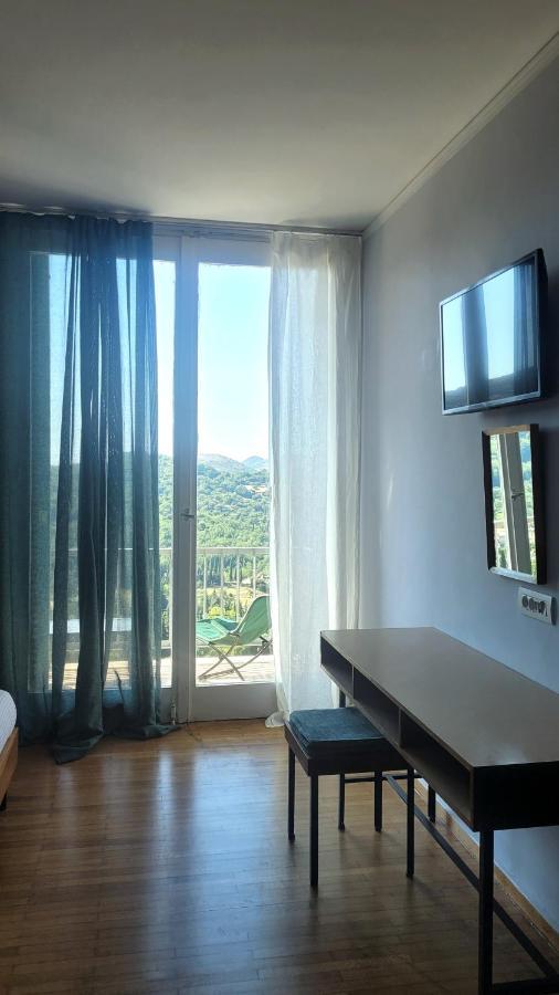Theoxenia Hotel Andritsaina Esterno foto