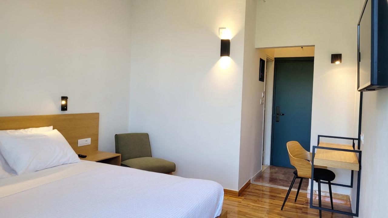 Theoxenia Hotel Andritsaina Esterno foto